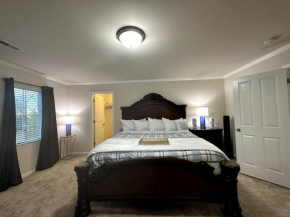 B11-Reunion Villa for relaxation, fenced yard, many BRs